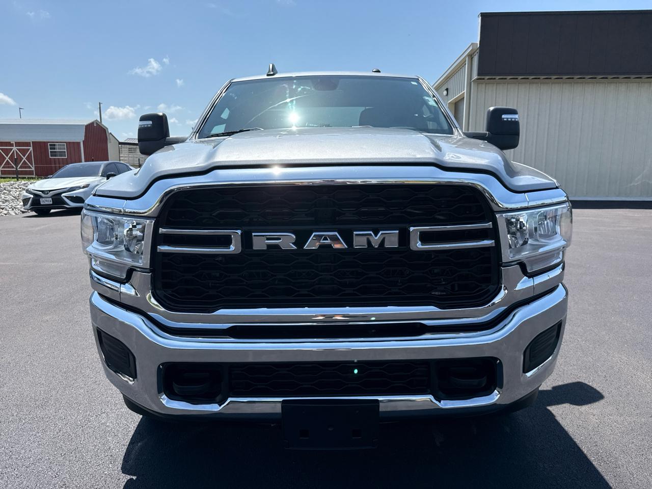 RAM 2500 Tradesman Crew Cab 4WD SWB 2024