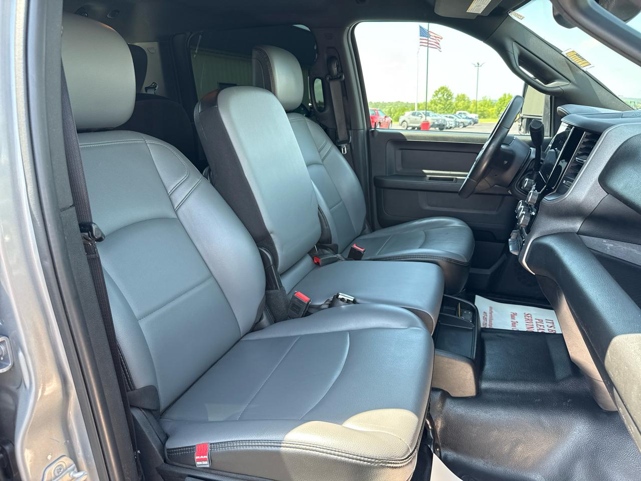 RAM 2500 Tradesman Crew Cab 4WD SWB 2024