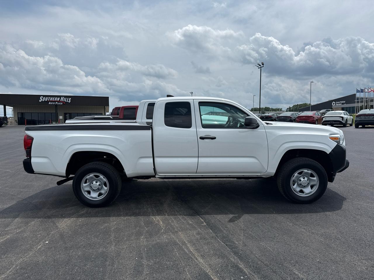 Toyota Tacoma SR Access Cab 2WD at 2023