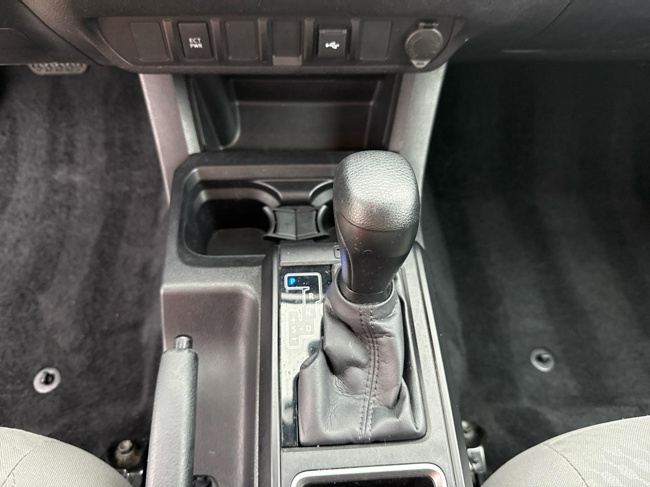 Toyota Tacoma SR Access Cab 2WD at 2023