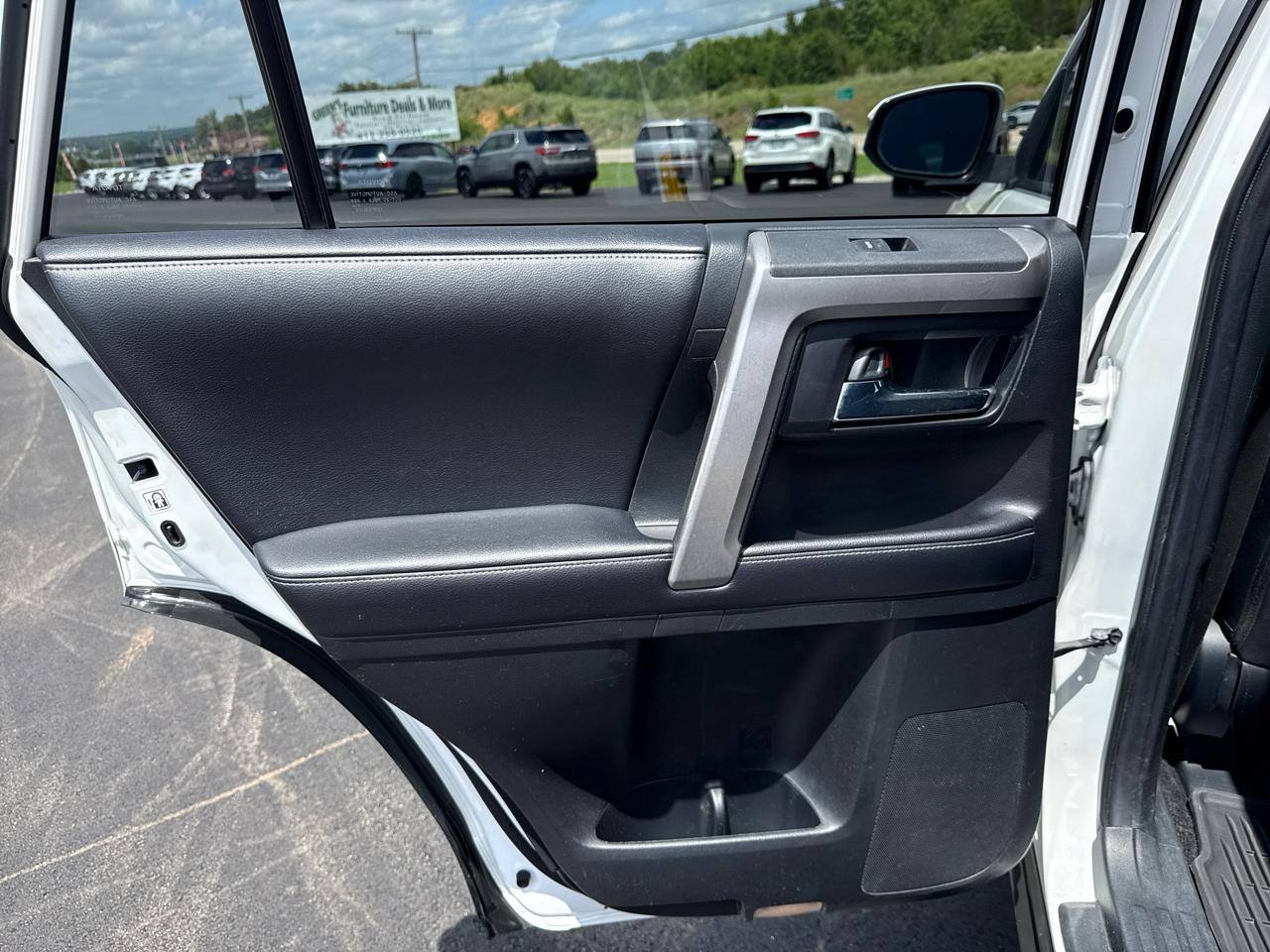 Toyota 4Runner SR5 Premium 4D SUV 4WD V6 2018