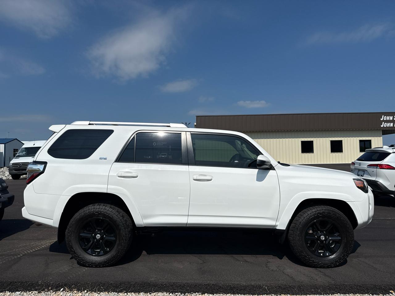 Toyota 4Runner SR5 Premium 4D SUV 4WD V6 2018
