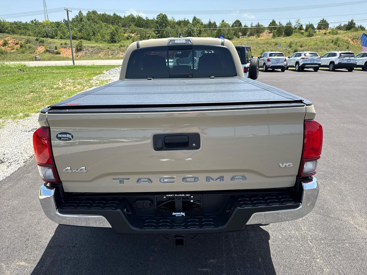 Toyota Tacoma SR5 DblCab 4WD V6 LB at 2019