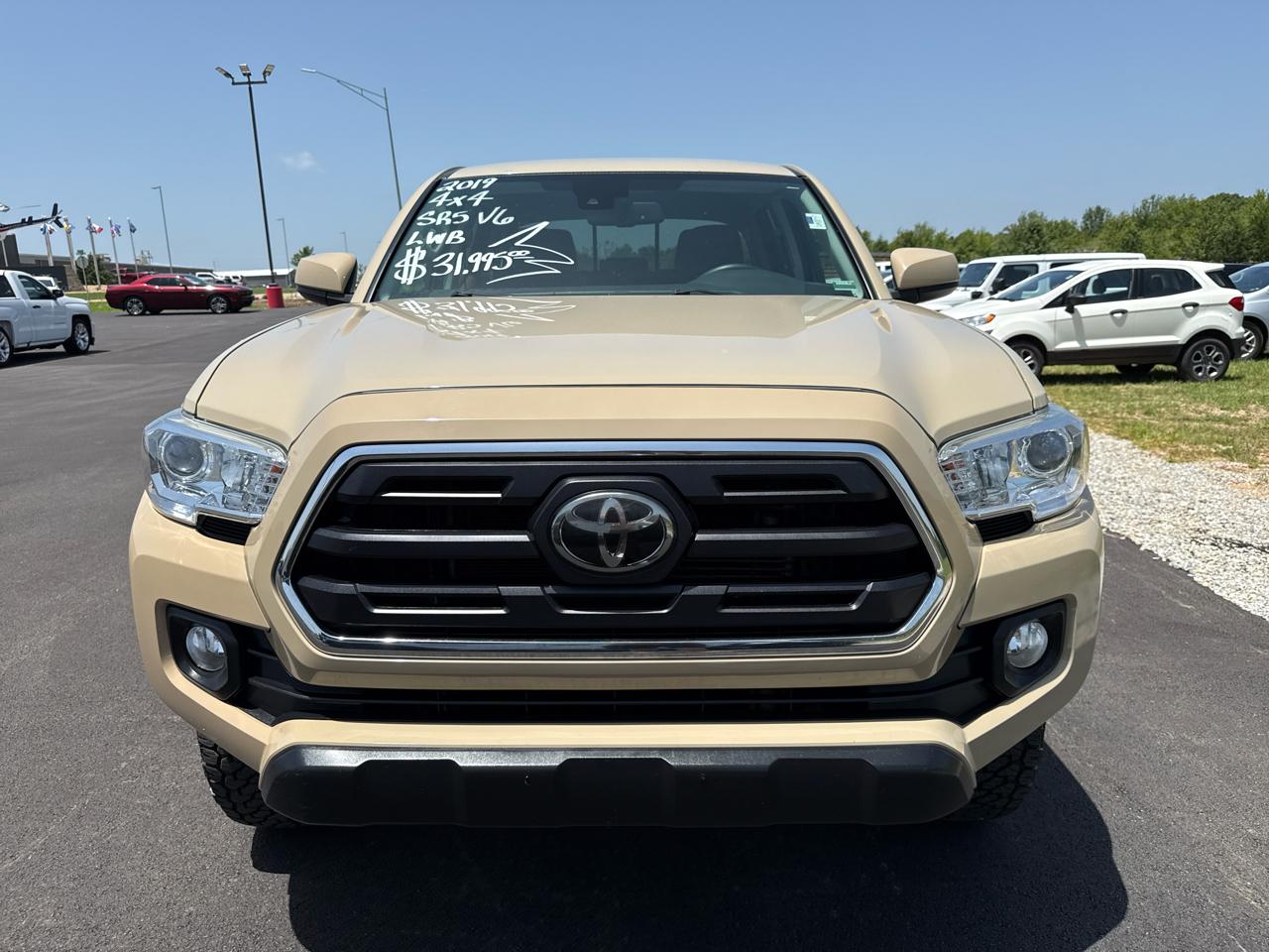 Toyota Tacoma SR5 DblCab 4WD V6 LB at 2019