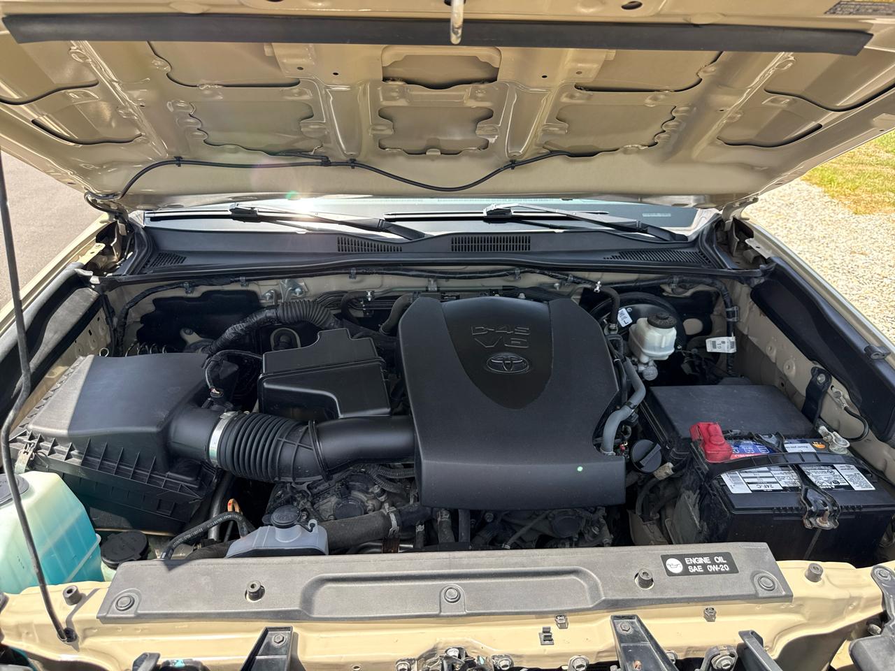 Toyota Tacoma SR5 DblCab 4WD V6 LB at 2019