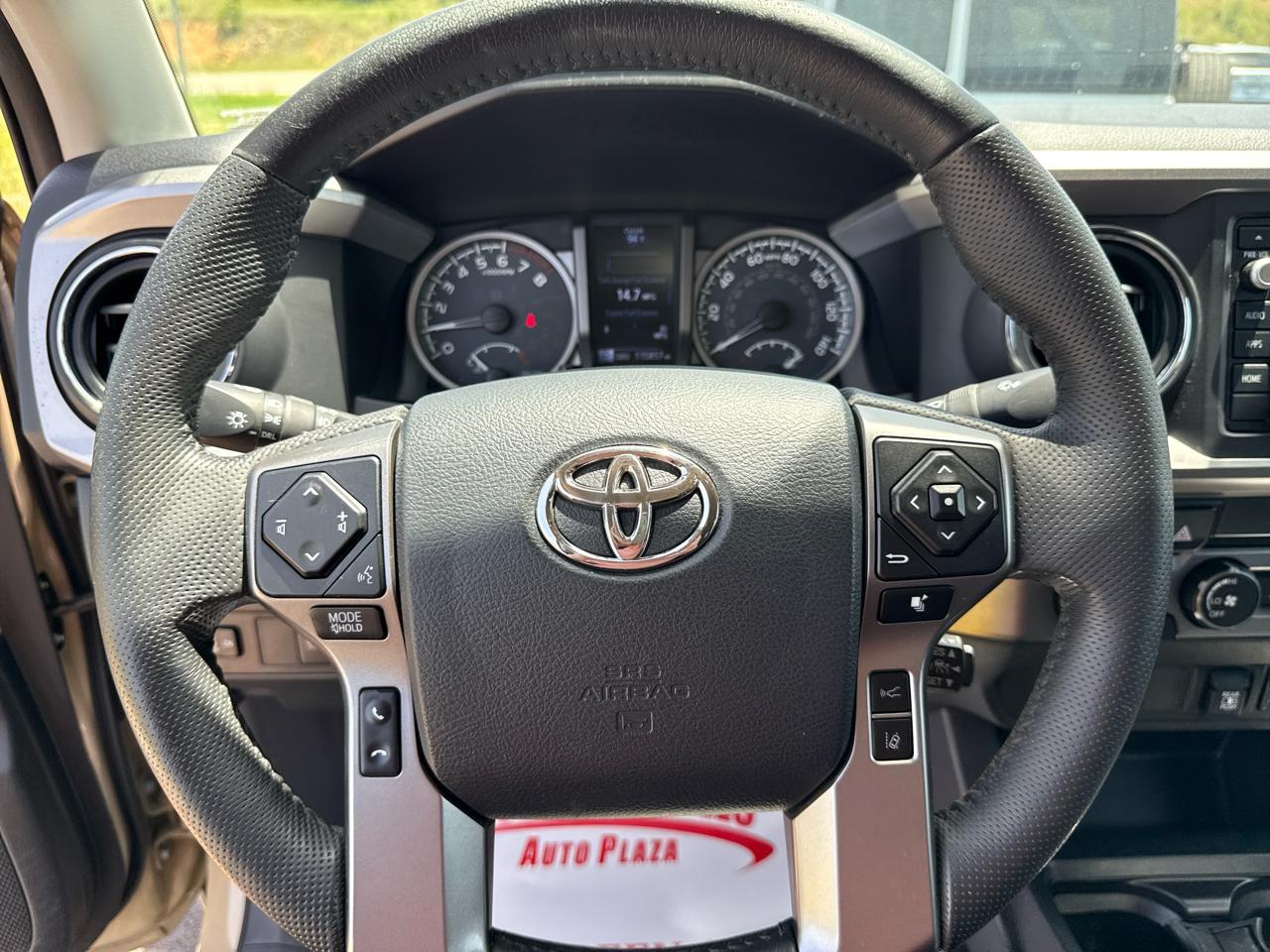 Toyota Tacoma SR5 DblCab 4WD V6 LB at 2019
