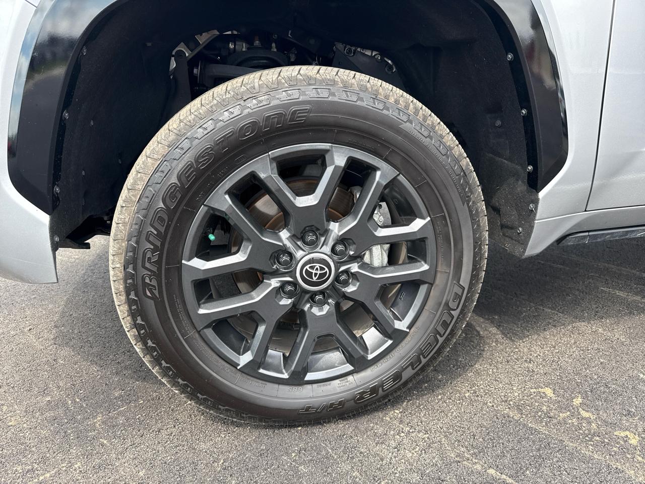 Toyota Tundra Platinum Crew Max 4WD SWB 2024