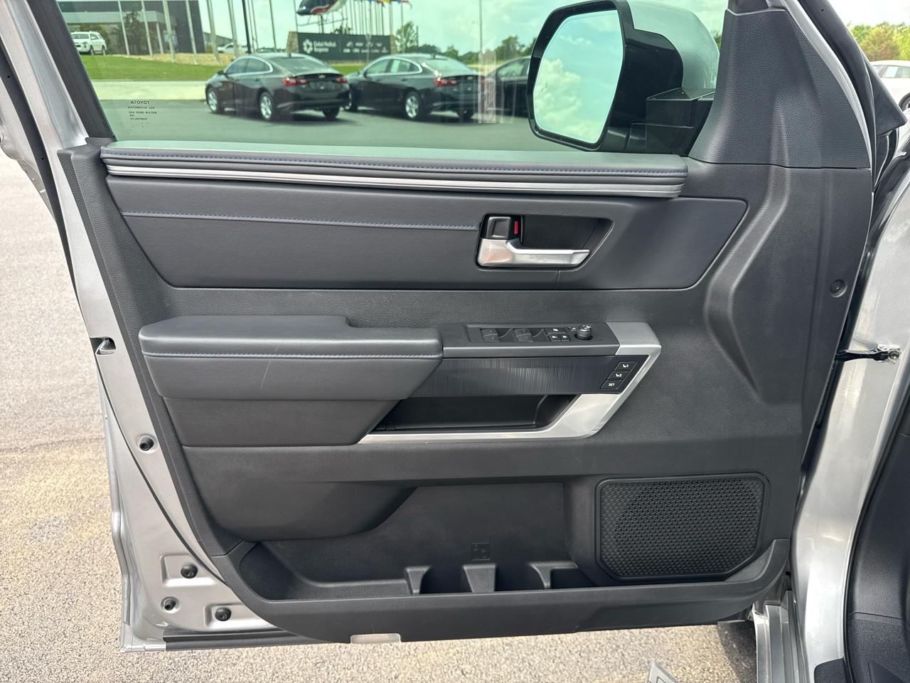 Toyota Tundra Platinum Crew Max 4WD SWB 2024