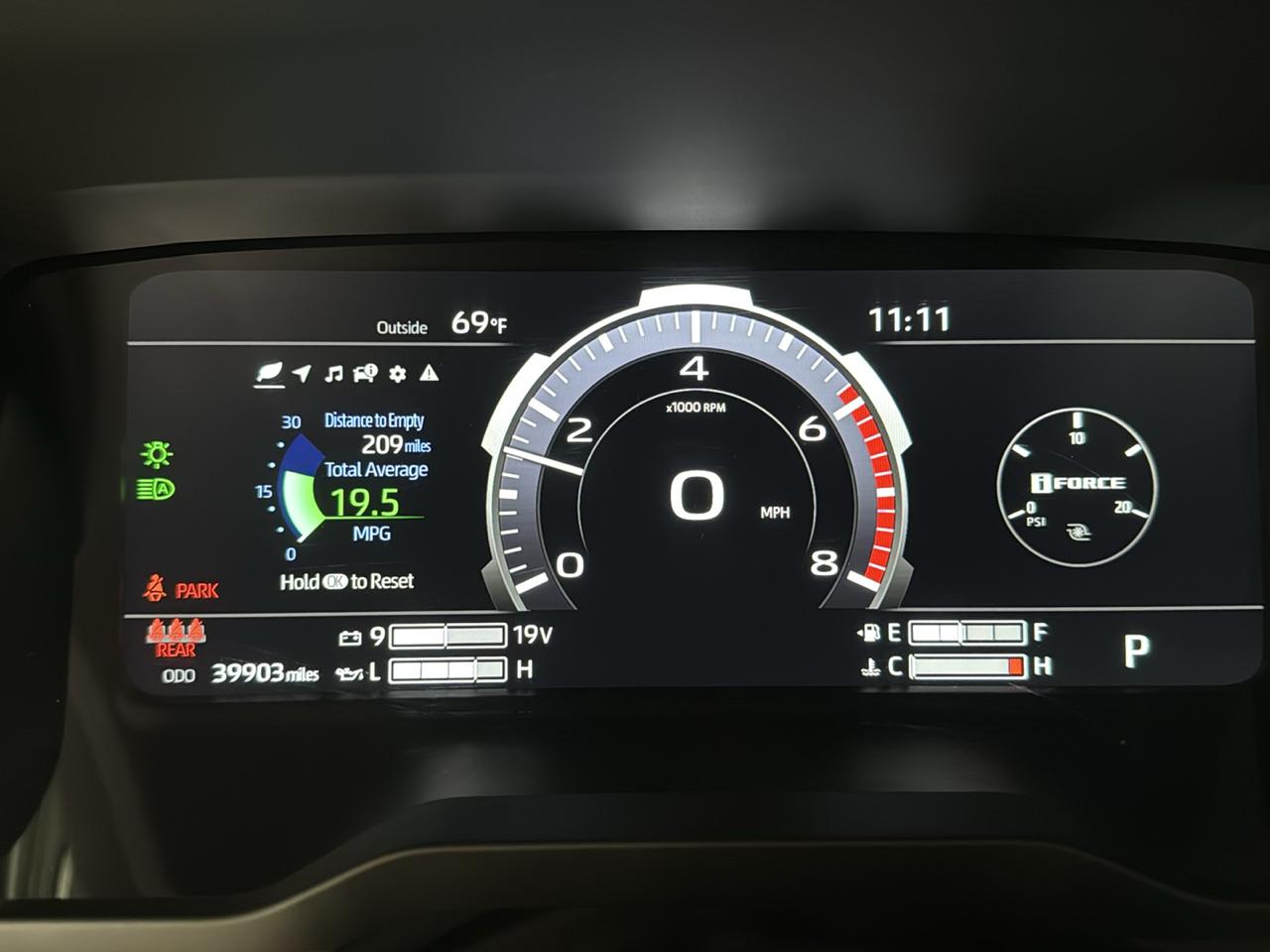Toyota Tundra Platinum Crew Max 4WD SWB 2024