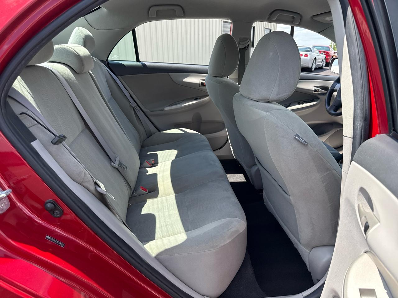 Toyota Corolla Base 4D Sedan 2011