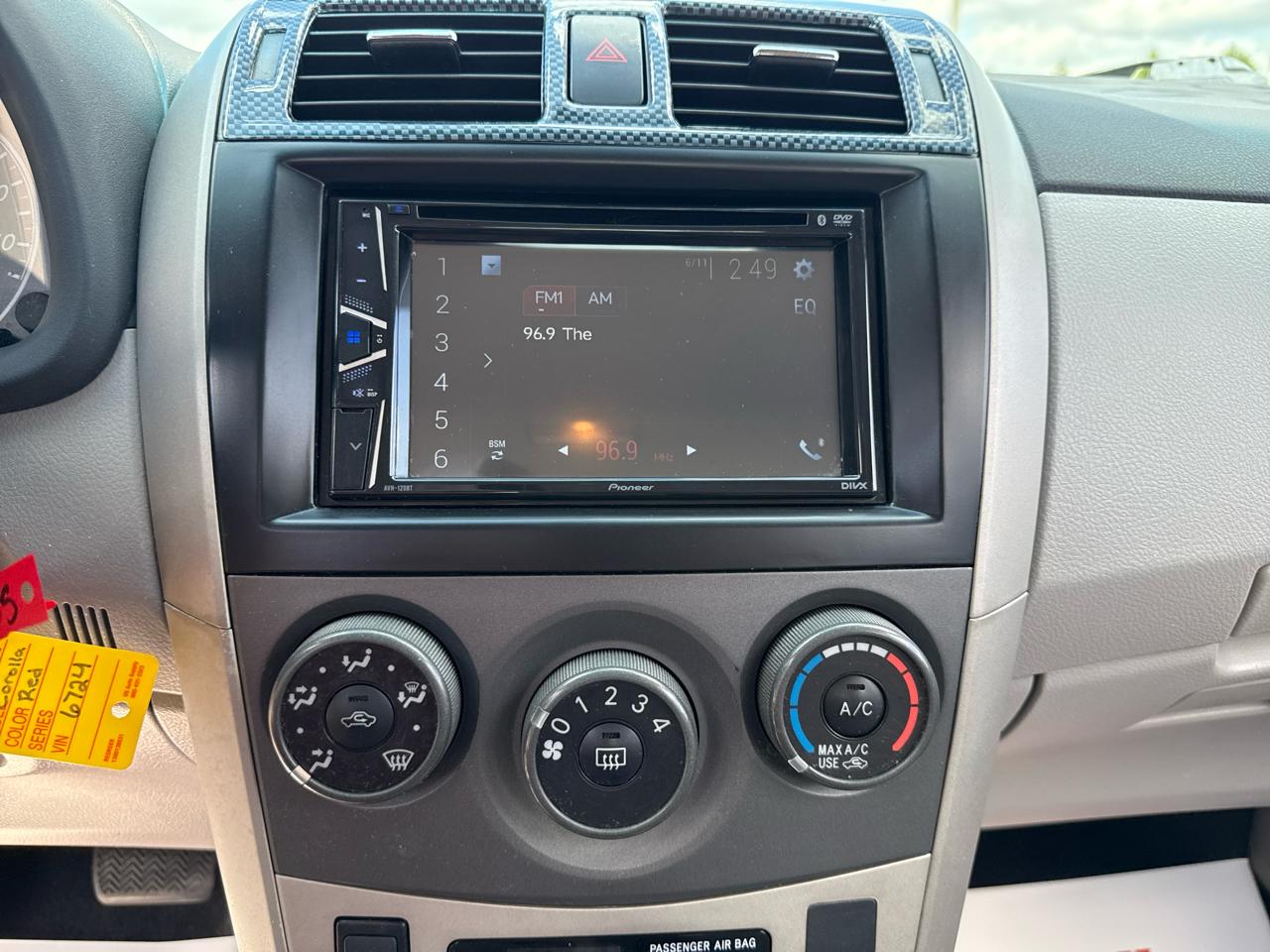 Toyota Corolla Base 4D Sedan 2011