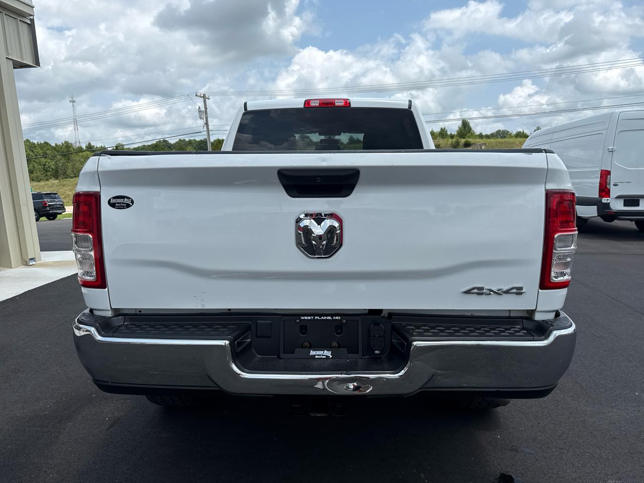 RAM 2500 Tradesman Crew Cab 4WD SWB 2022
