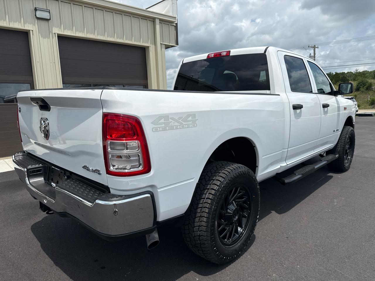 RAM 2500 Tradesman Crew Cab 4WD SWB 2022