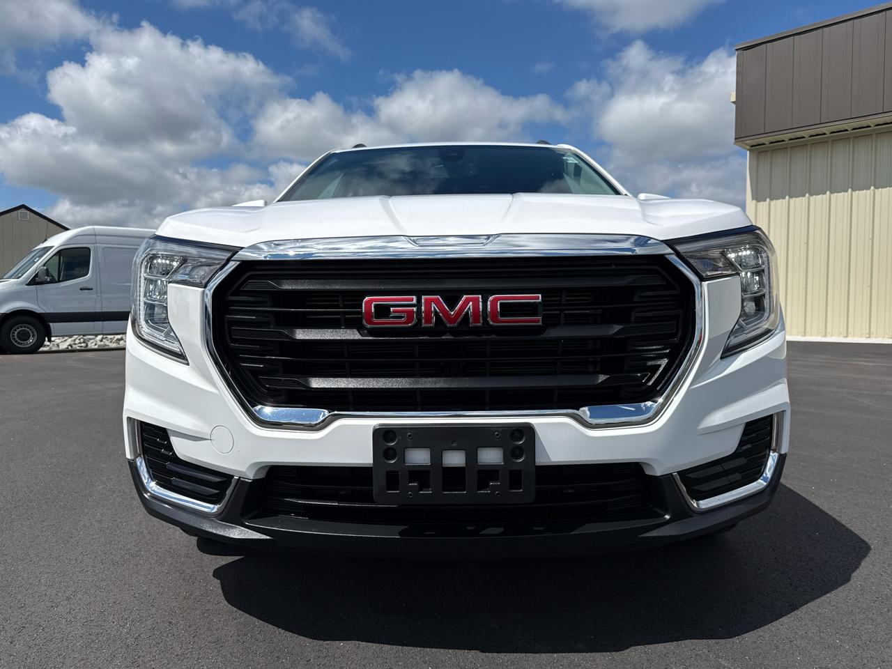 GMC Terrain SLE 4D SUV AWD 2024
