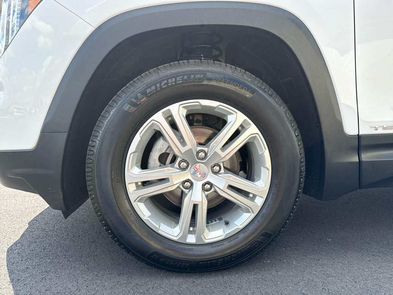 GMC Terrain SLE 4D SUV AWD 2024
