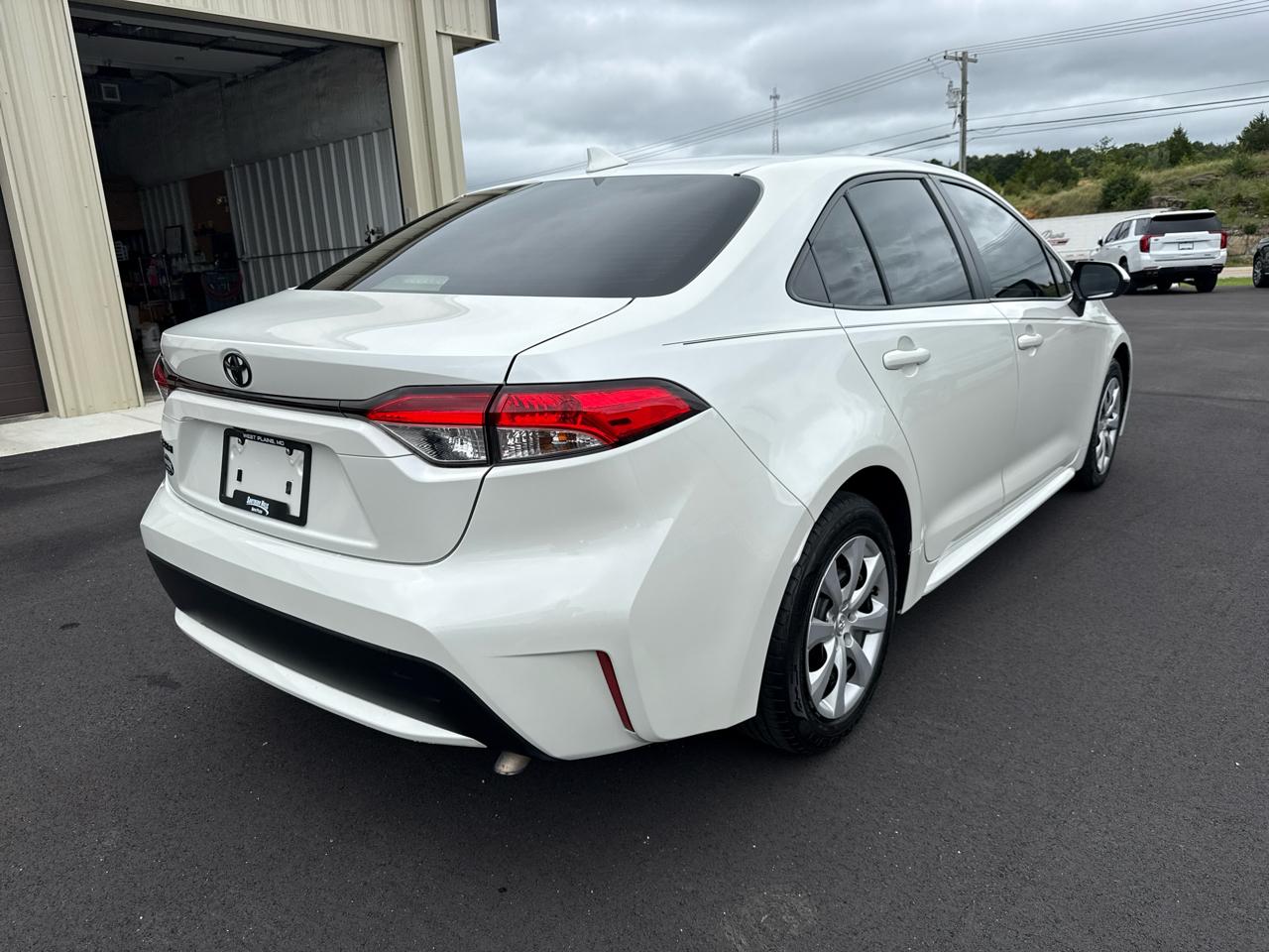 Toyota Corolla LE 4D Sedan at 2021