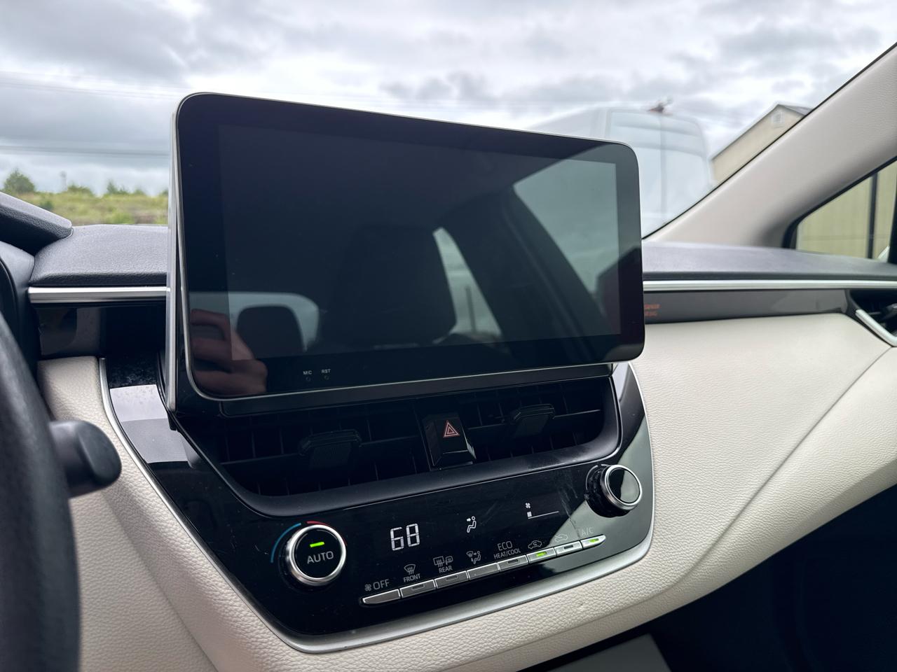 Toyota Corolla LE 4D Sedan at 2021