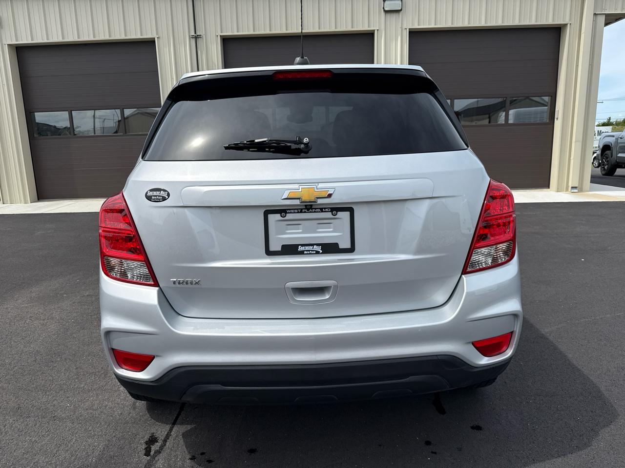 Chevrolet Trax LS 4D SUV FWD 2022