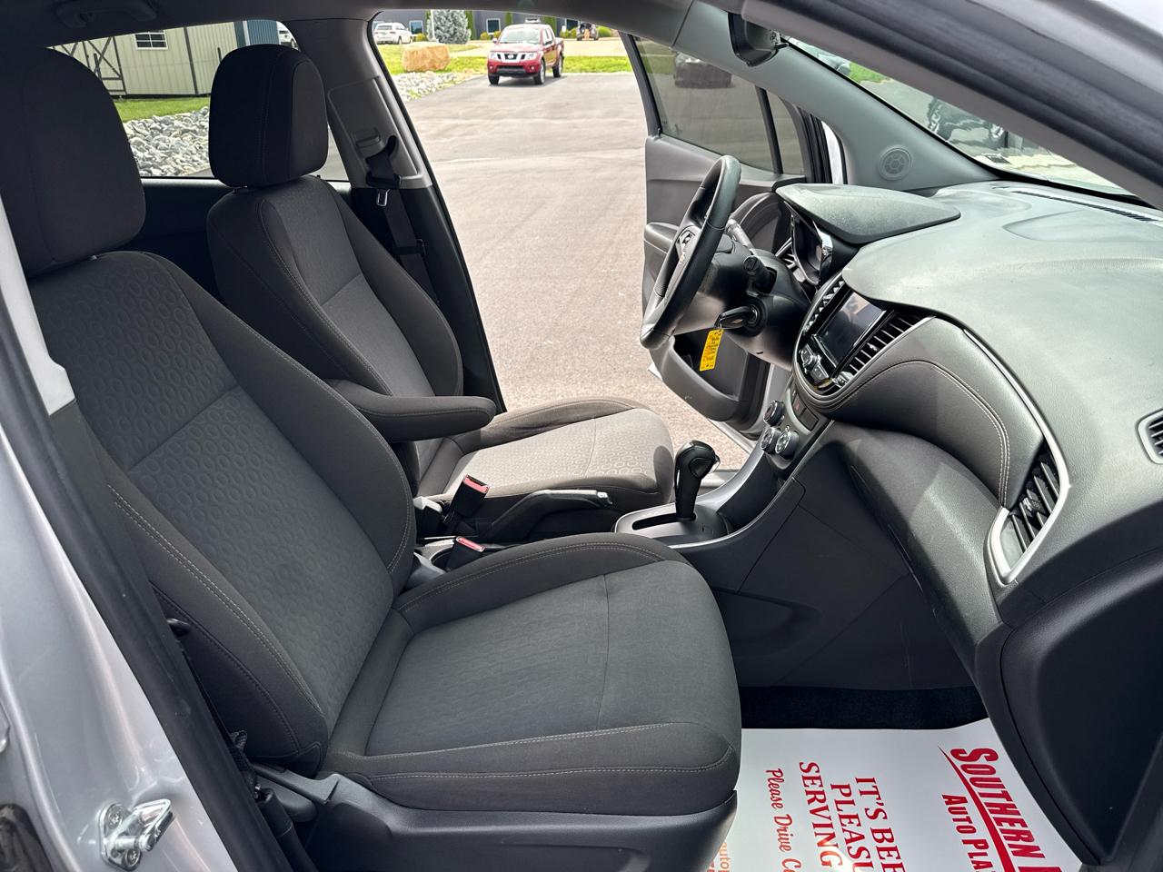 Chevrolet Trax LS 4D SUV FWD 2022