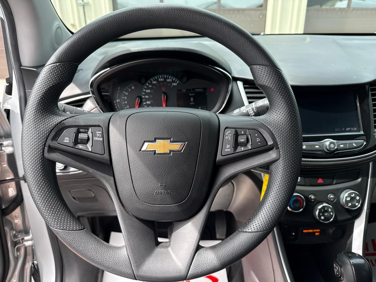 Chevrolet Trax LS 4D SUV FWD 2022