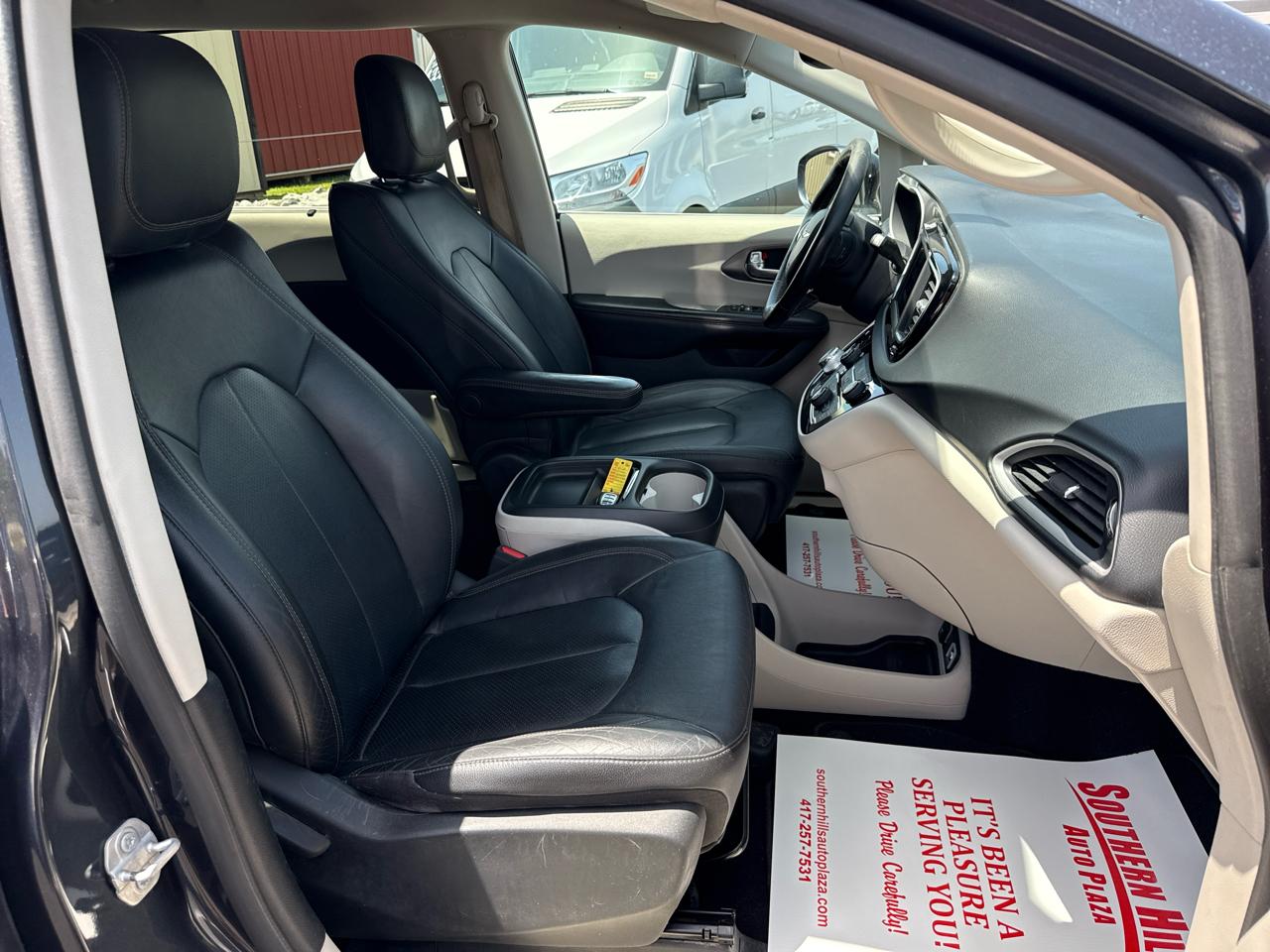 Chrysler Pacifica Touring L Wagon 2020
