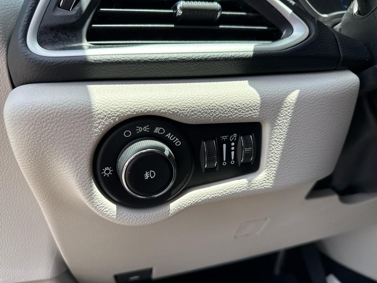 Chrysler Pacifica Touring L Wagon 2020