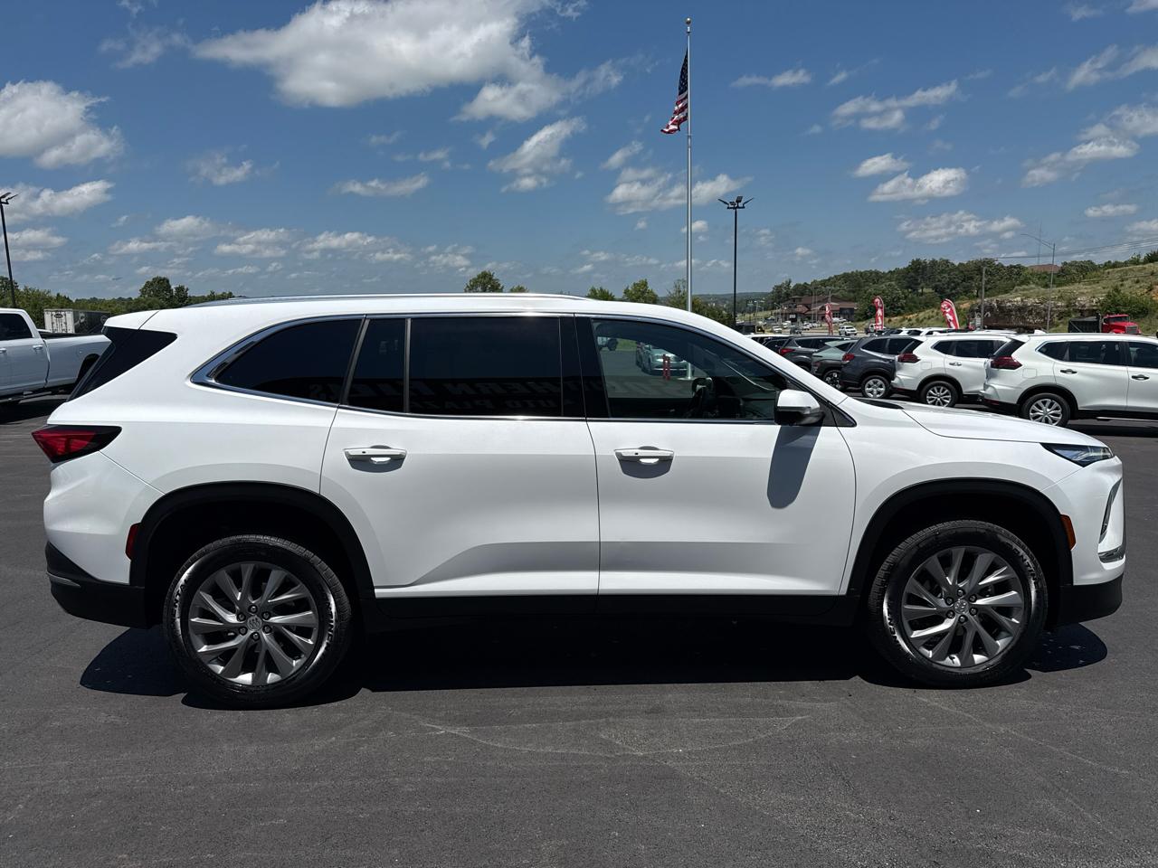 Buick Enclave Preferred 4D SUV FWD 2025