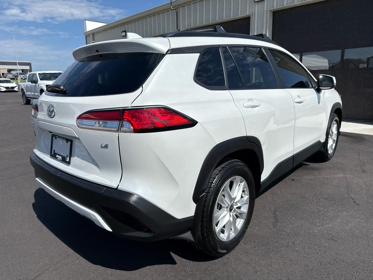 Toyota Corolla Cross LE 4D SUV FWD 2024