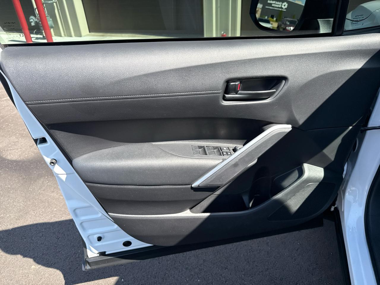 Toyota Corolla Cross LE 4D SUV FWD 2024