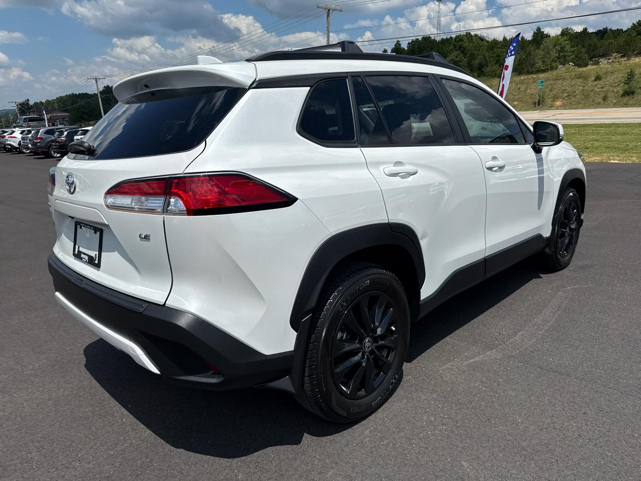 Toyota Corolla Cross LE 4D SUV FWD 2024