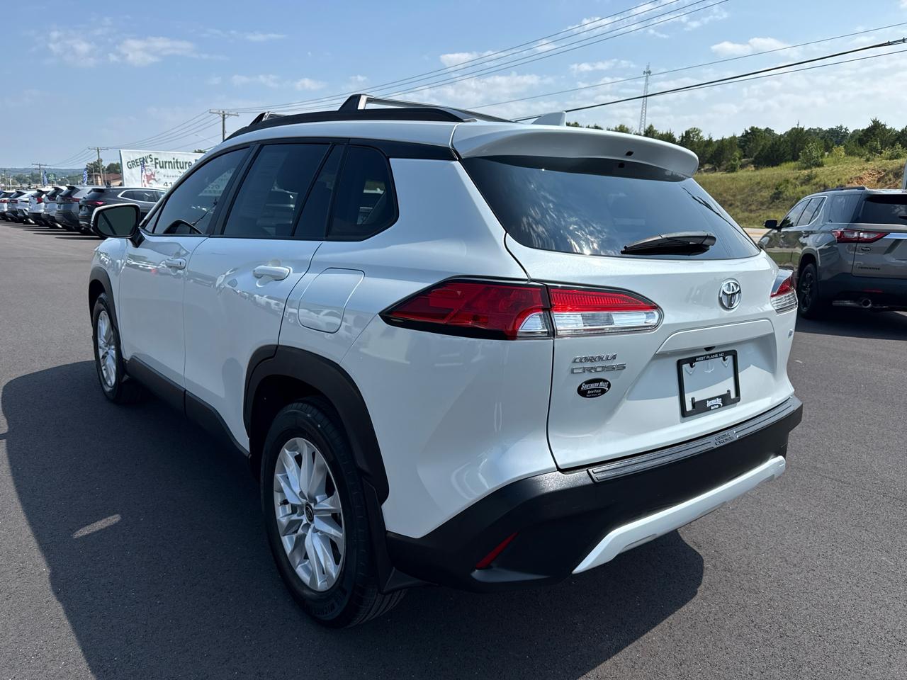 Toyota Corolla Cross LE 4D SUV FWD 2024
