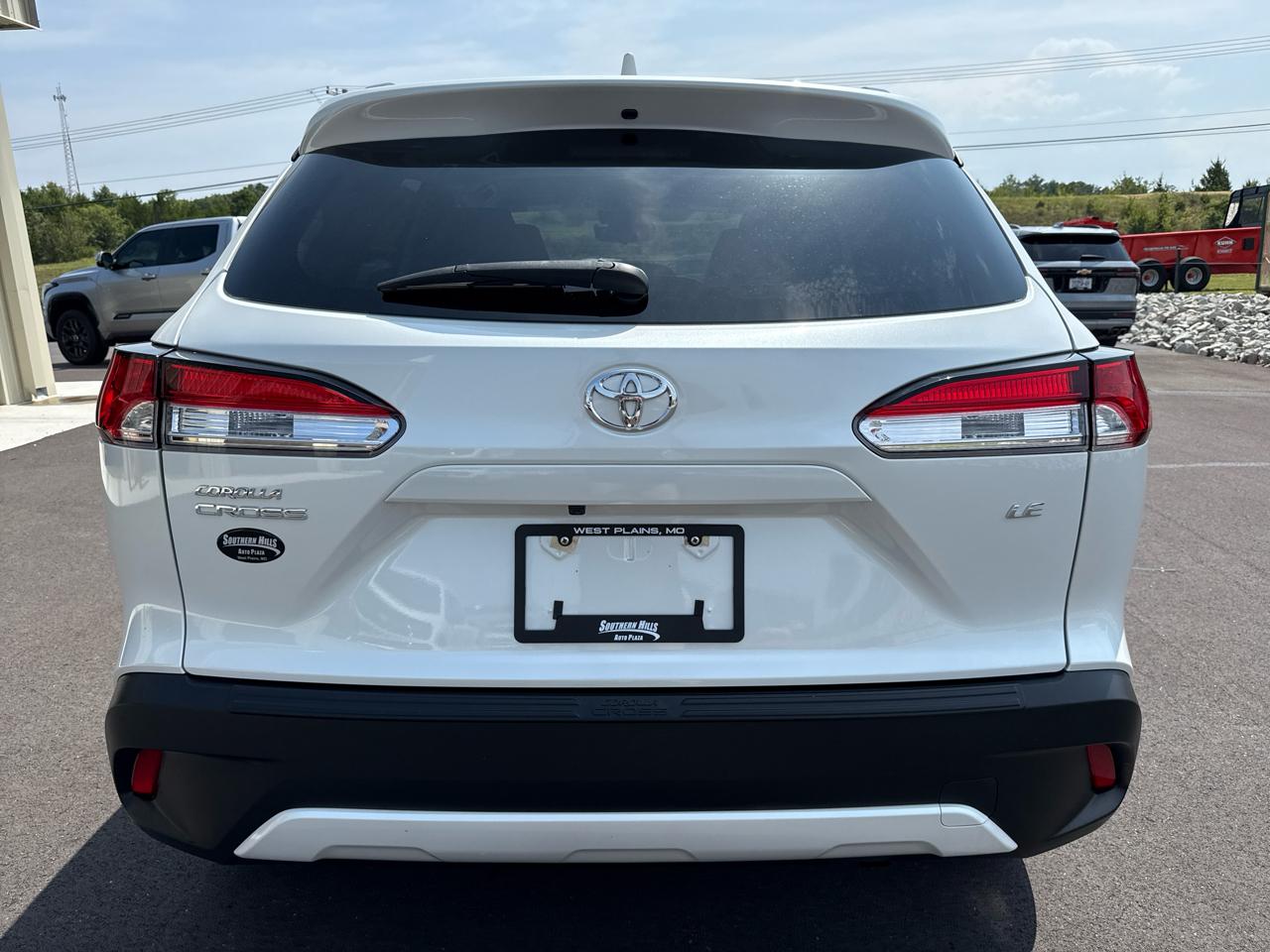Toyota Corolla Cross LE 4D SUV FWD 2024