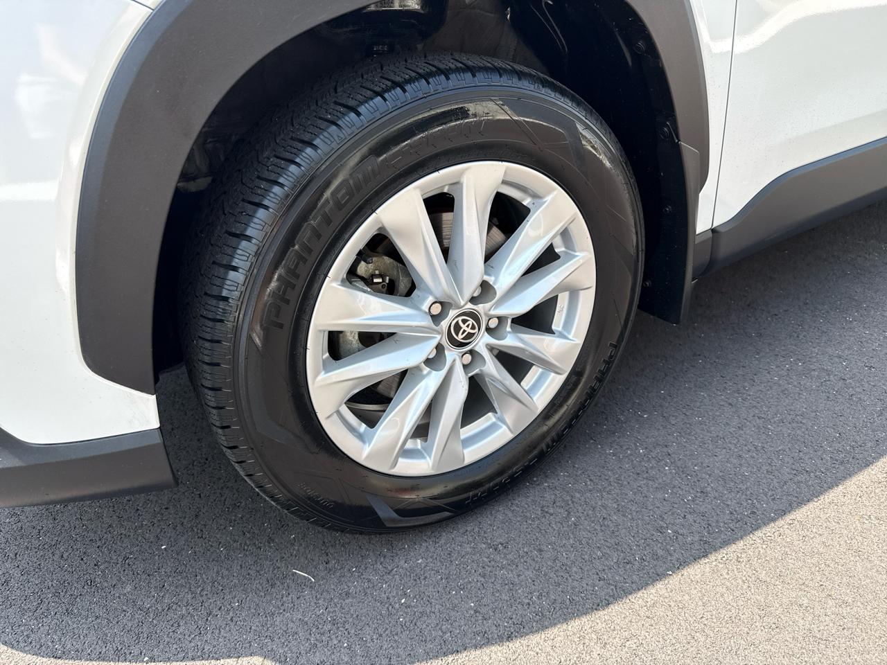 Toyota Corolla Cross LE 4D SUV FWD 2024