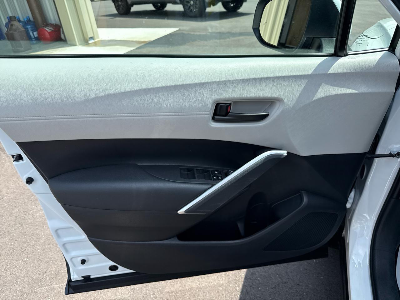 Toyota Corolla Cross LE 4D SUV FWD 2024