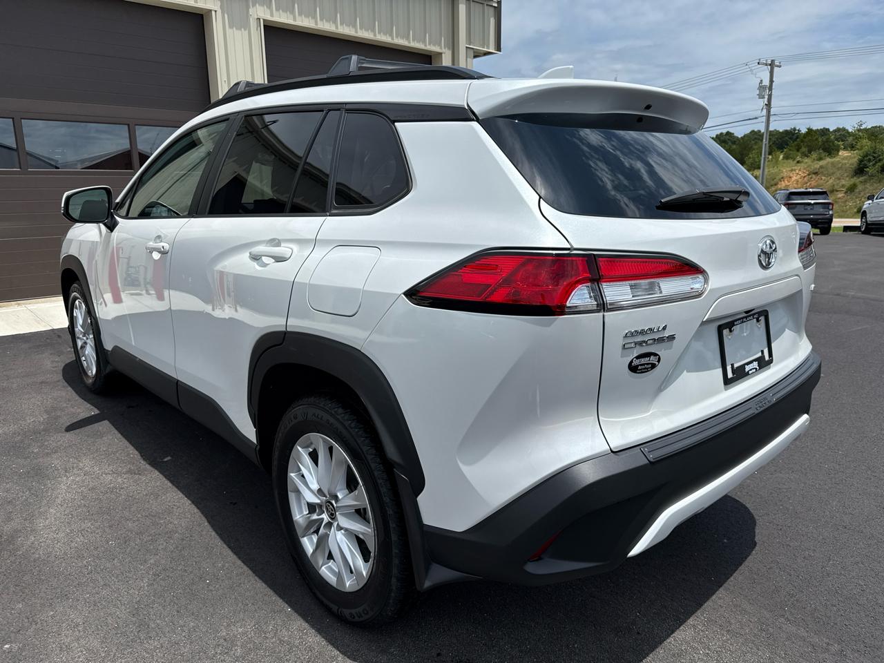 Toyota Corolla Cross LE 4D SUV FWD 2024
