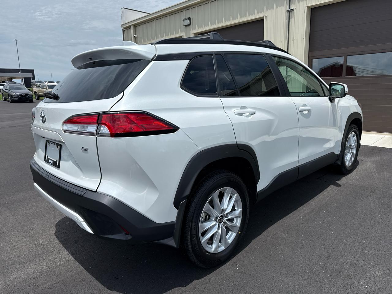 Toyota Corolla Cross LE 4D SUV FWD 2024