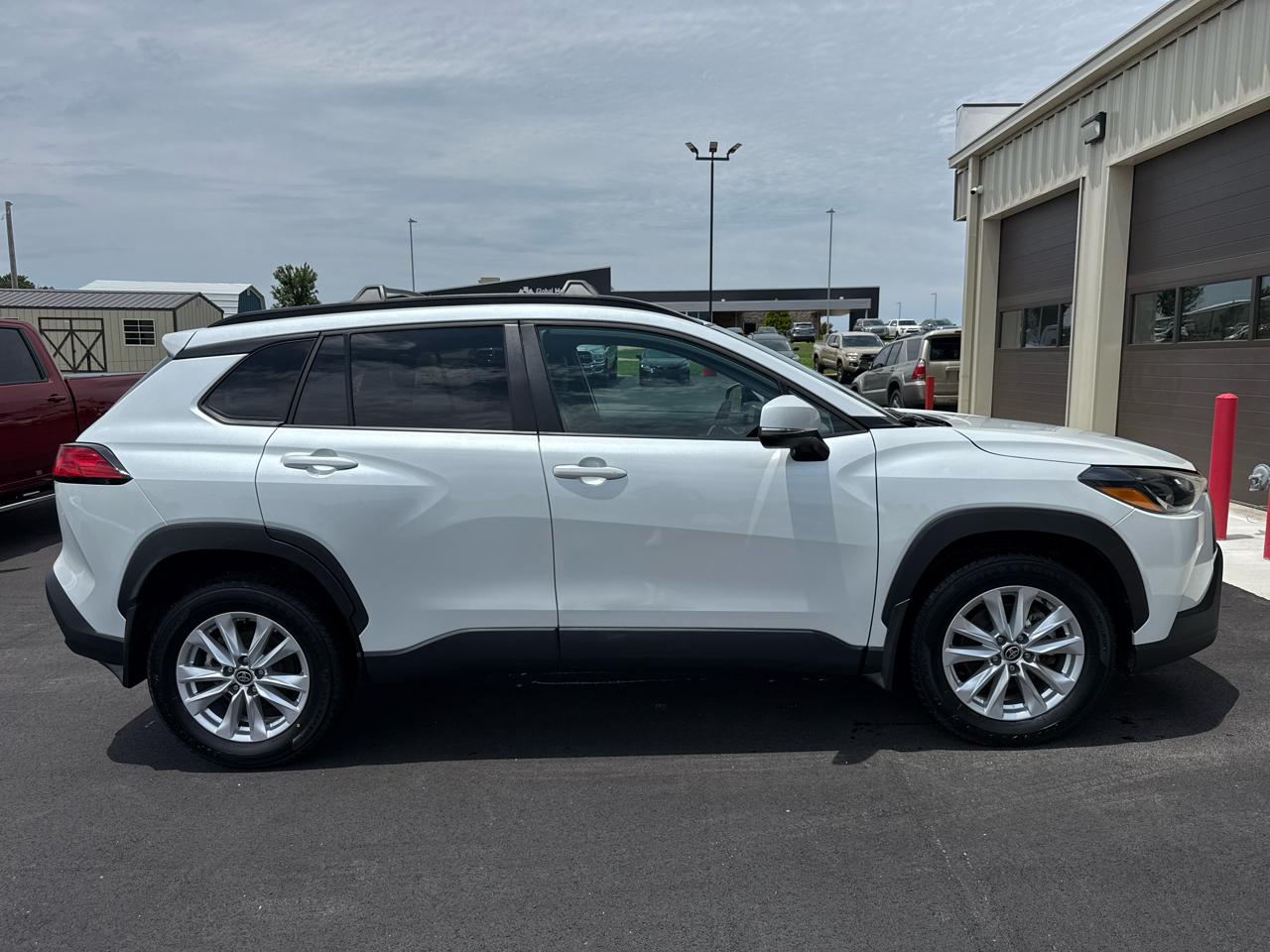 Toyota Corolla Cross LE 4D SUV FWD 2024