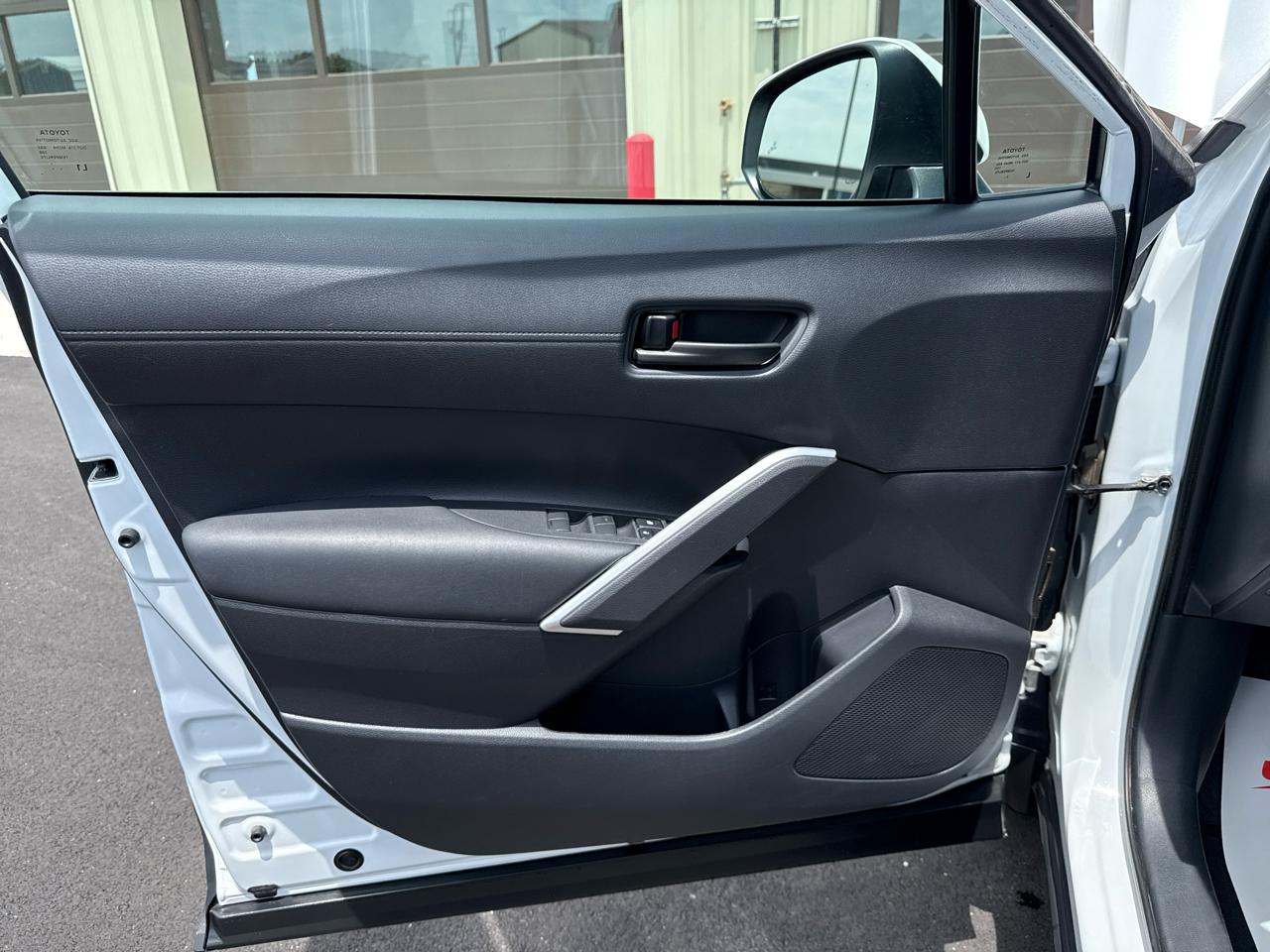 Toyota Corolla Cross LE 4D SUV FWD 2024