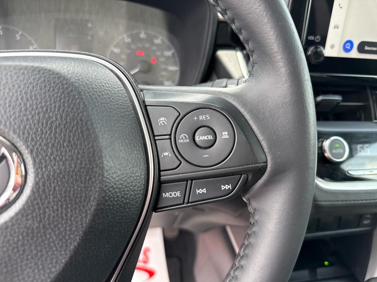 Toyota Corolla Cross LE 4D SUV FWD 2024