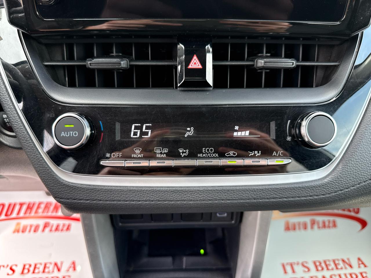Toyota Corolla Cross LE 4D SUV FWD 2024