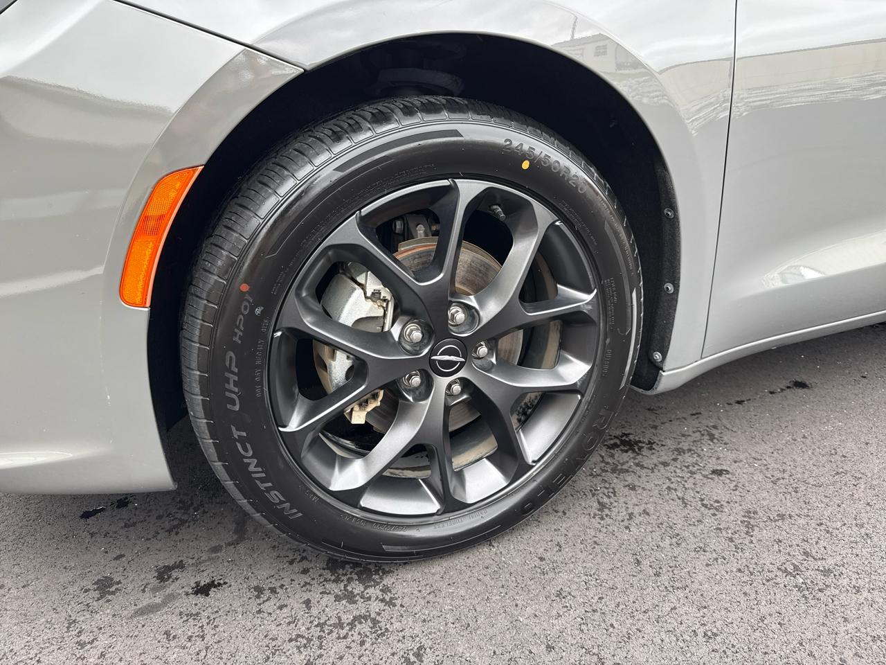 Chrysler Pacifica Limited 4D Wagon 2025