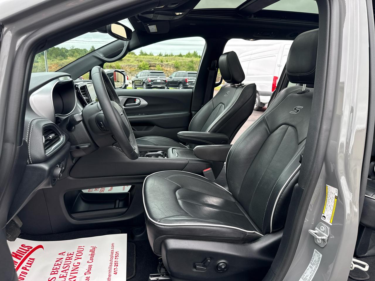 Chrysler Pacifica Limited 4D Wagon 2025