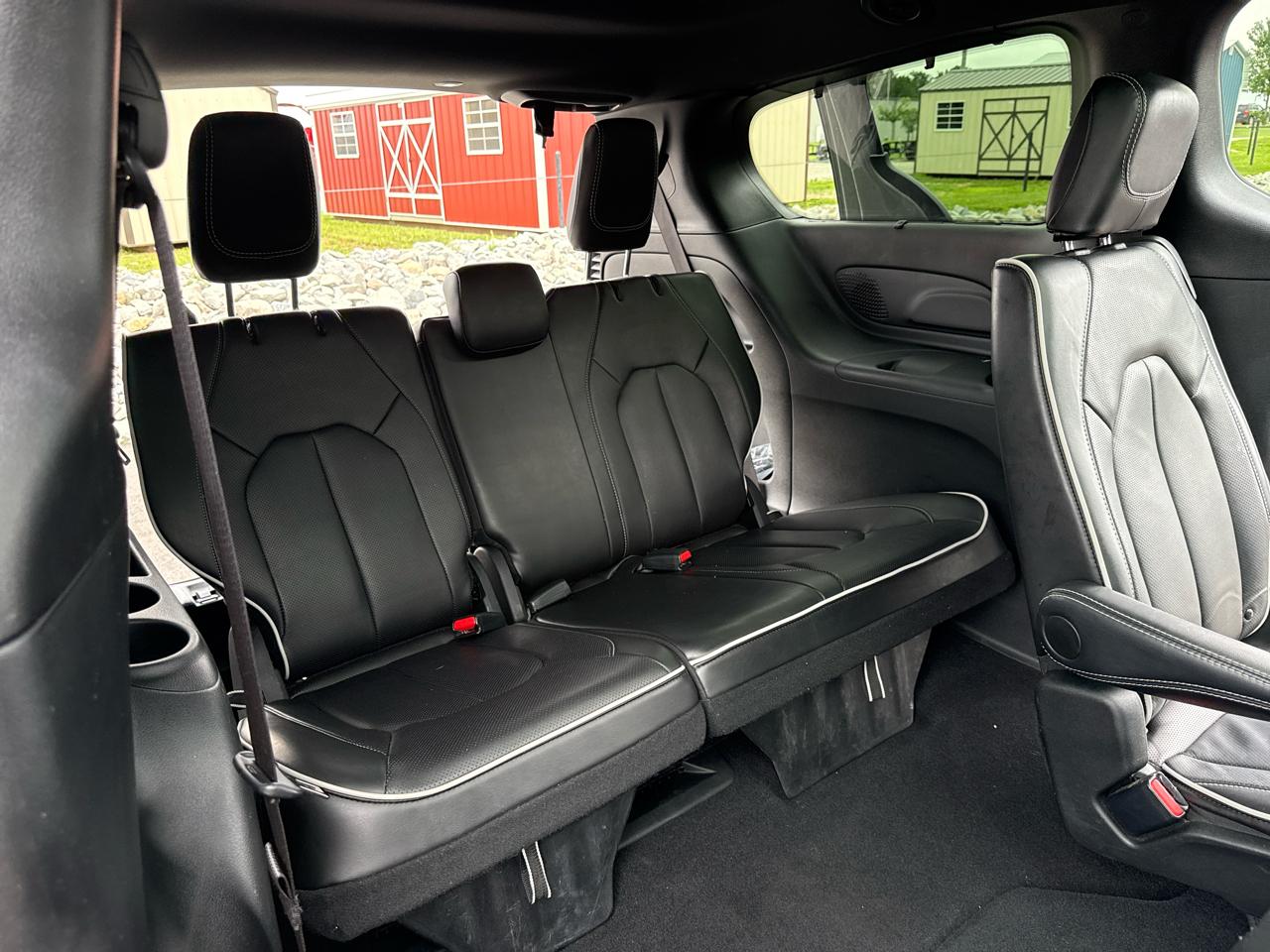 Chrysler Pacifica Limited 4D Wagon 2025