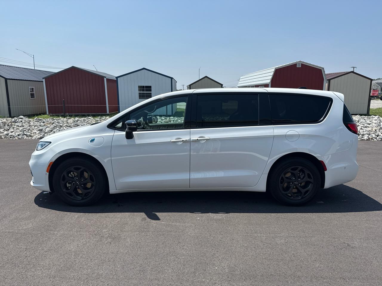 Chrysler Pacifica Select PHEV 4D Wagon 2024