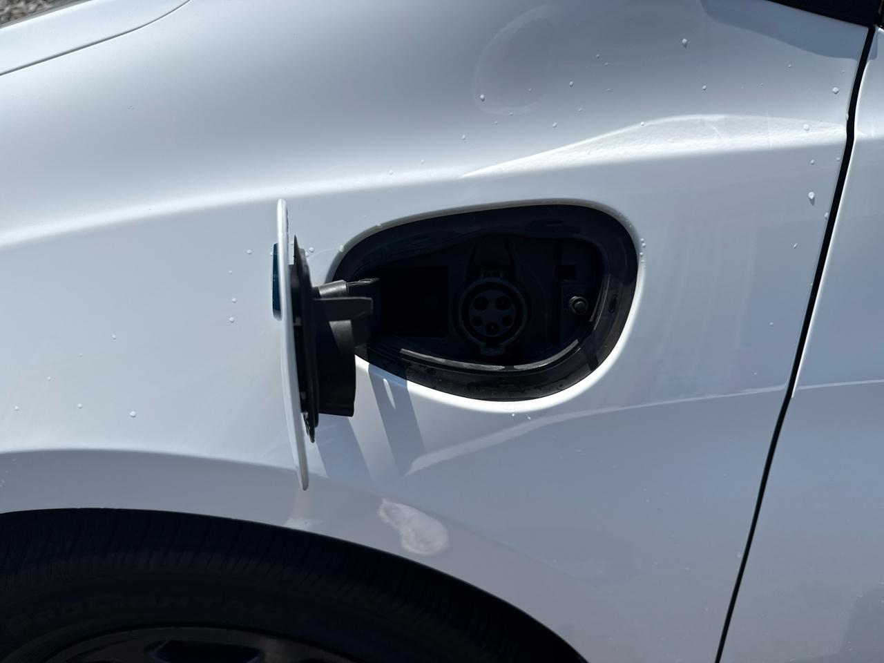 Chrysler Pacifica Select PHEV 4D Wagon 2024