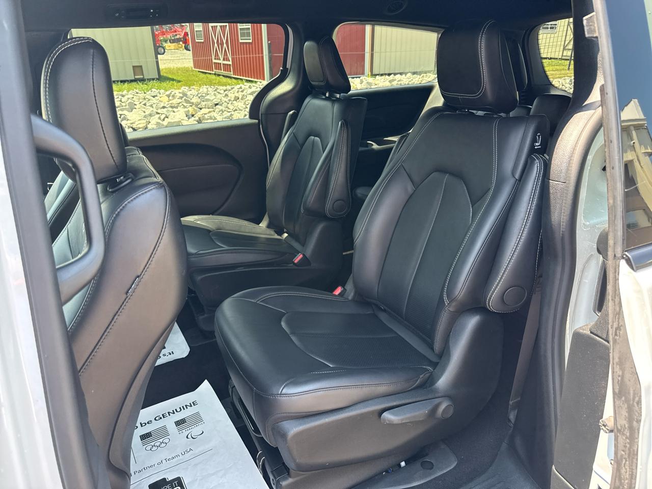 Chrysler Pacifica Select PHEV 4D Wagon 2024
