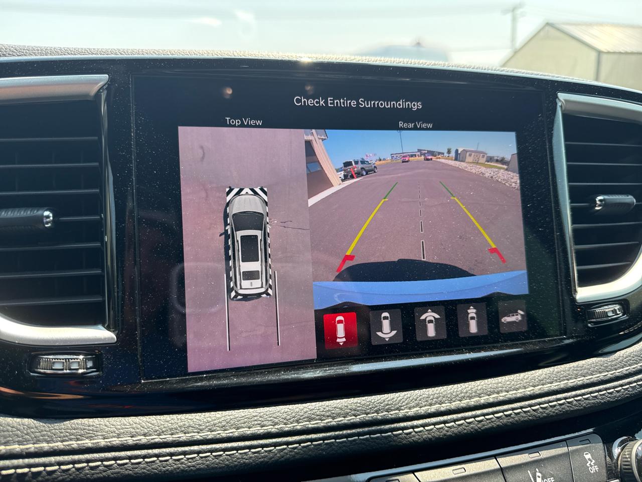 Chrysler Pacifica Select PHEV 4D Wagon 2024