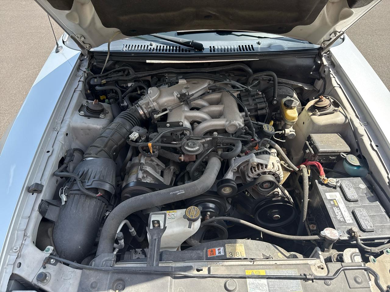 Ford Mustang Base 2D Coupe 2001