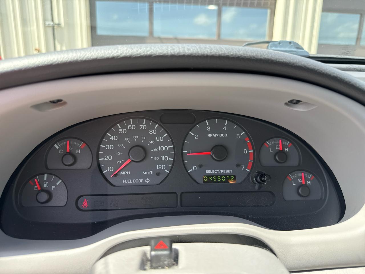 Ford Mustang Base 2D Coupe 2001