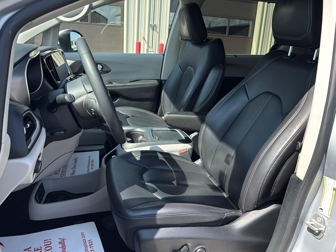 Chrysler Pacifica Touring L Wagon 2023